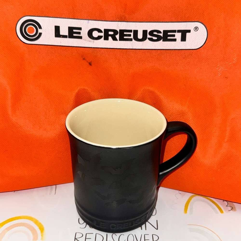 NIB Set Of 6 LE CREUSET 14 Oz Mug Bats Licorice Matte Black Halloween Coffee Cup - Picture 2 of 9